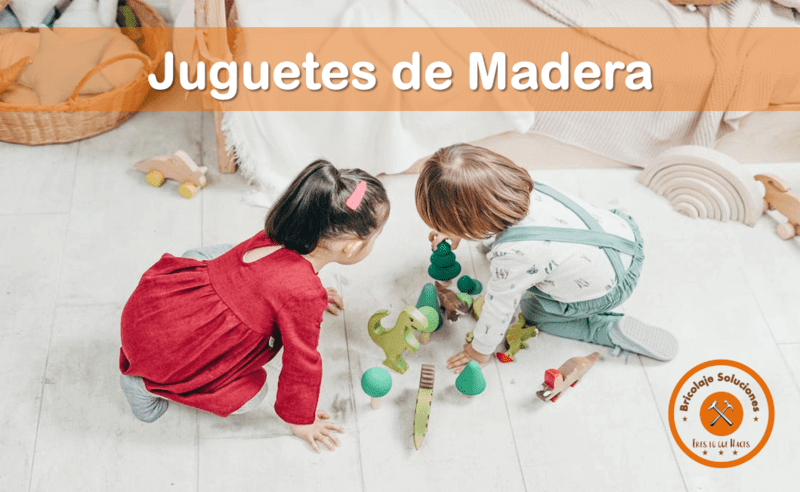 Niños-jugando-alegremente-con-Juguetes-de-madera-en-el-piso-de-su-habitación